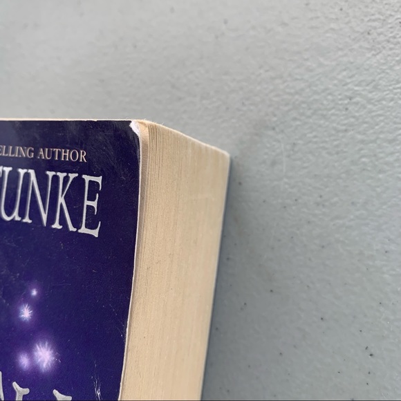 Inkspell paperback novel by Cornelia Funke - Picture 6 of 8